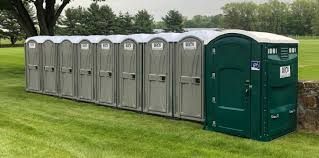 Best Deluxe Portable Toilet Rental  in Bowling Green, MO